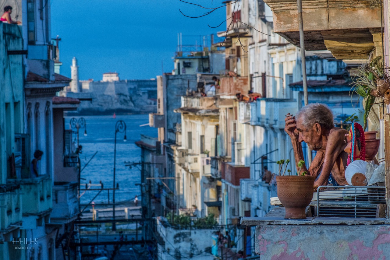 Fernando Pendás exhibe sus fotografías