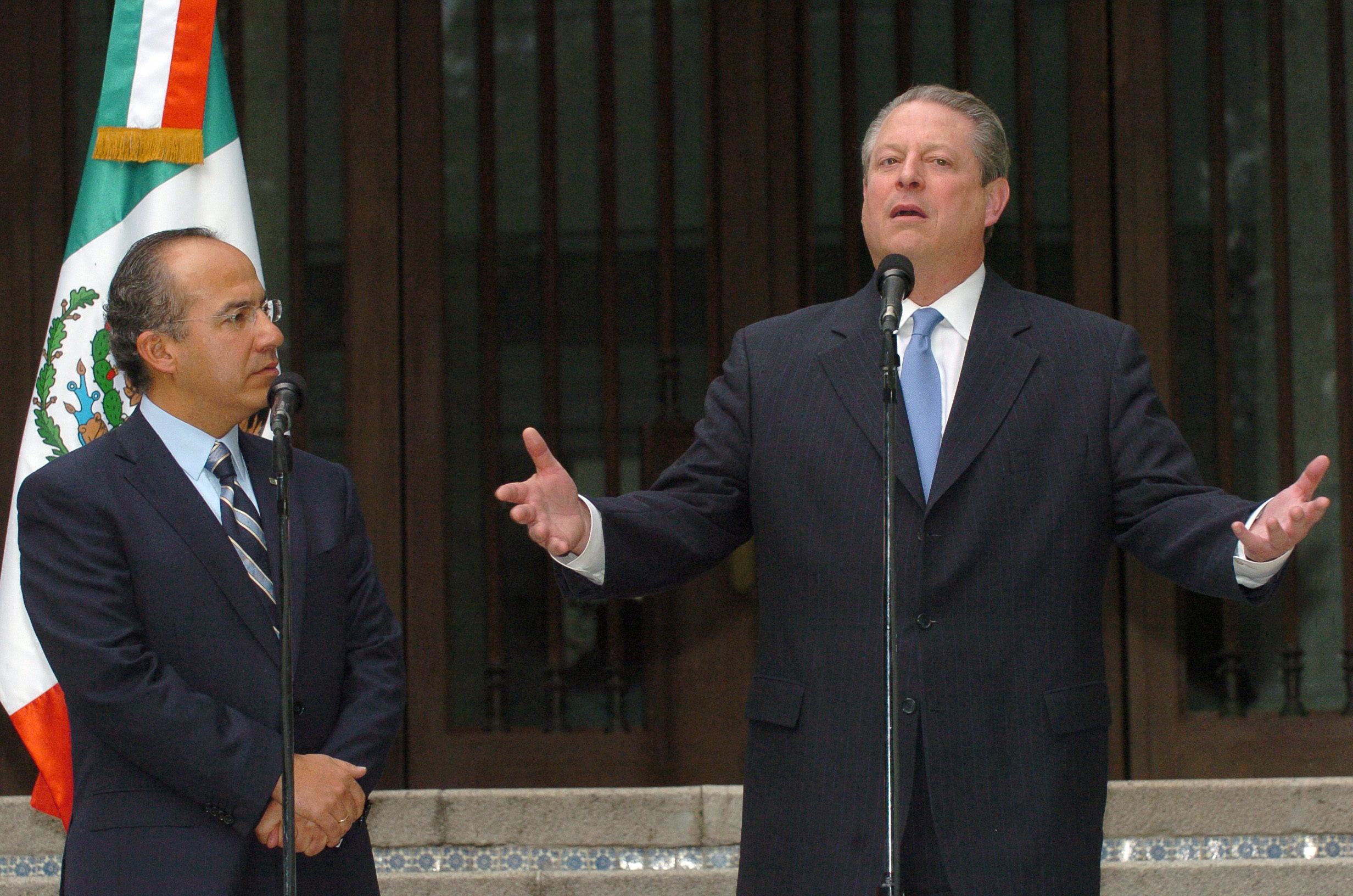 Protestan con motivo de la Cumbre del Clima de las Américas