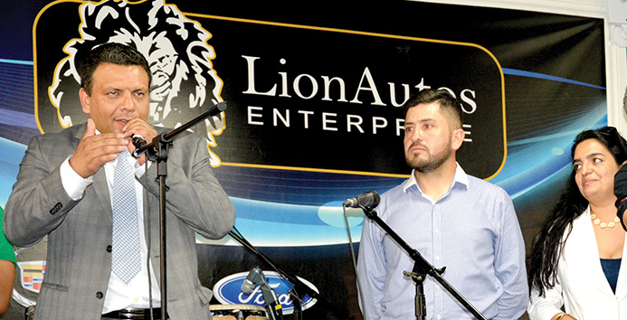 Leonardo Cataño lidera una empresa familiar 