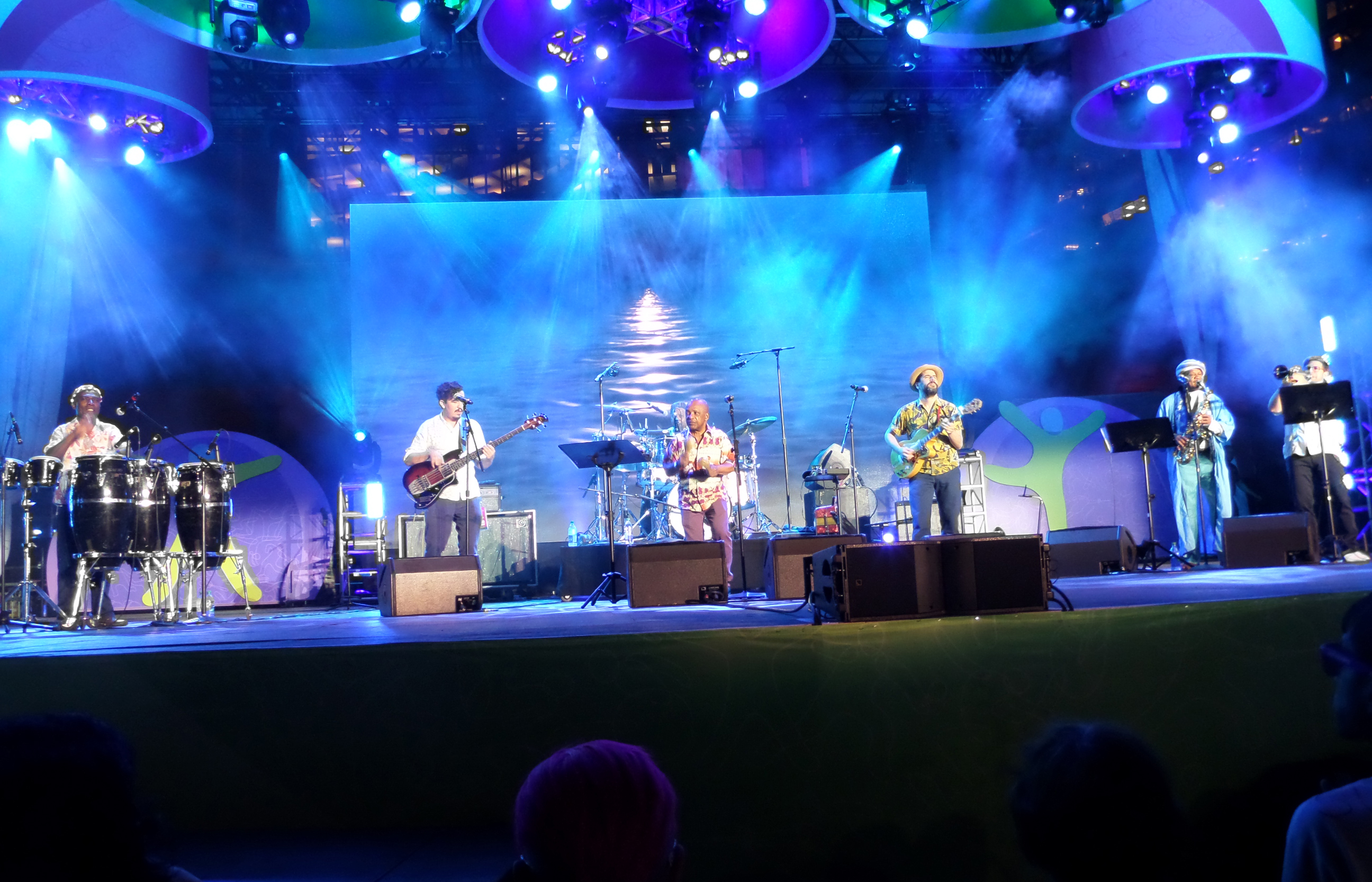 Onda Tropica a ritmo de cumbia colombiana puso a todos a bailar