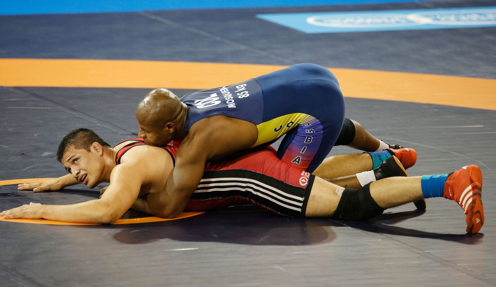 Luchadores en acción