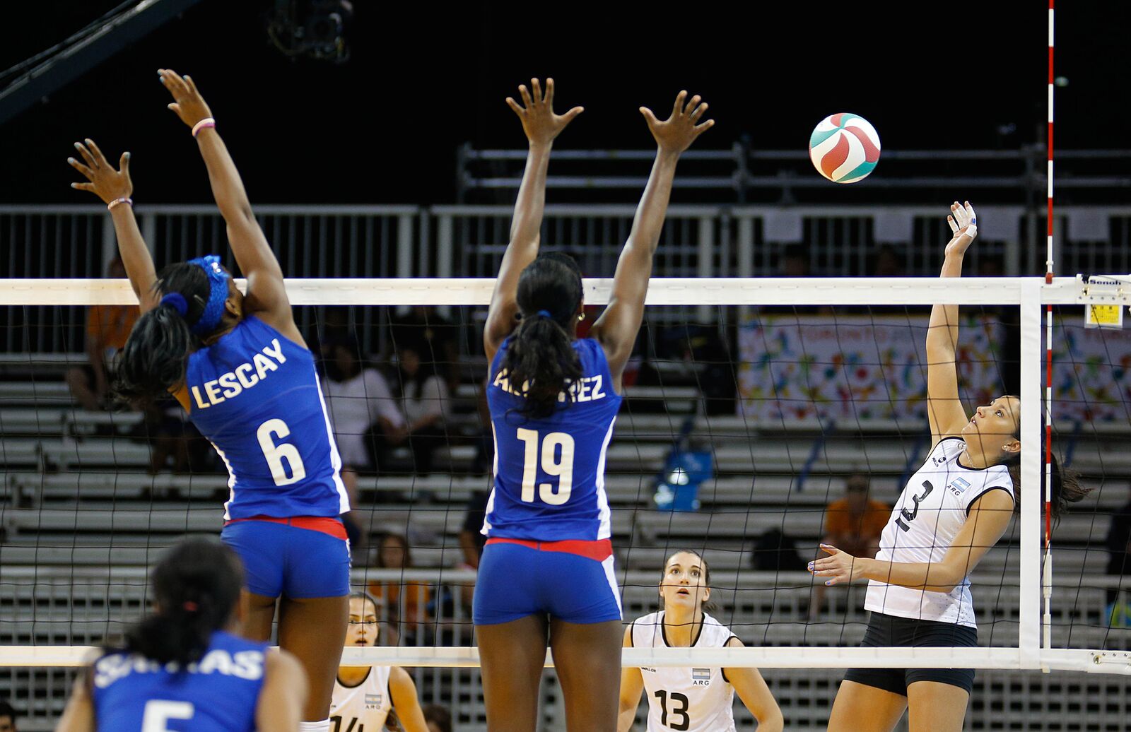 Electrizante encuentro Cuba-Argentina