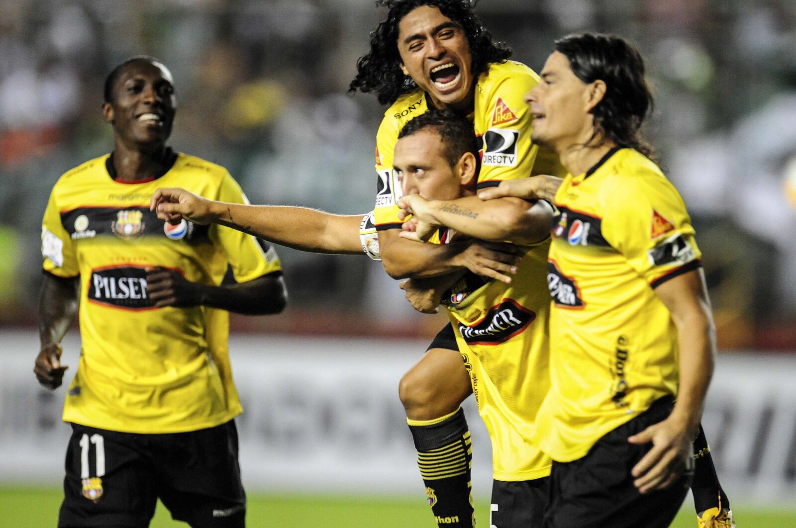 Ecuador: Emelec, Liga de Quito y El Nacional, por el líder