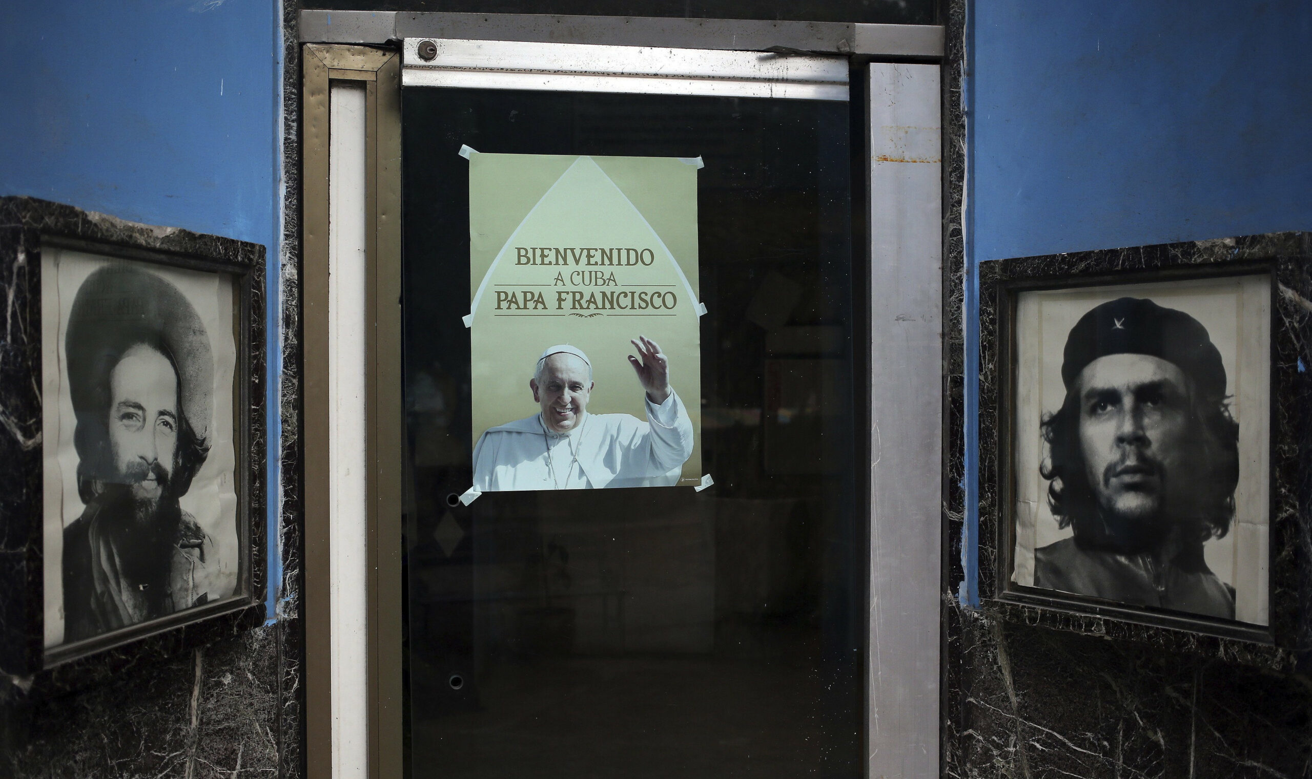 El Papa Francisco llega a Cuba para una visita histórica