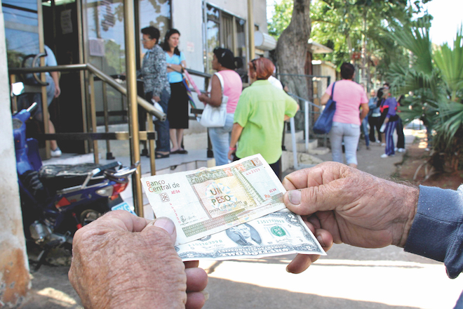 EEUU-CUBA: Los estadounidenses pueden viajar a Cubay los cubanos ya pueden operar en dólares