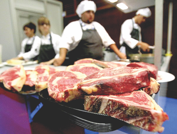 2-La carne el alimento cuestionado EFE