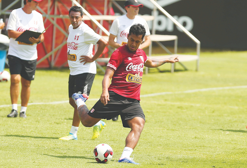 El peruano Tapia: “la Copa América será difícilsin Pizarro ni Farfán”