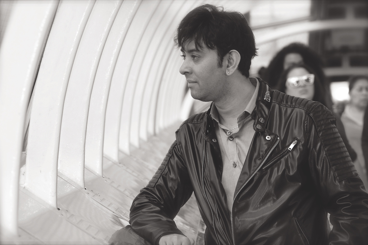 Henry Vivel: de Canadá a figura en Caracol Colombia