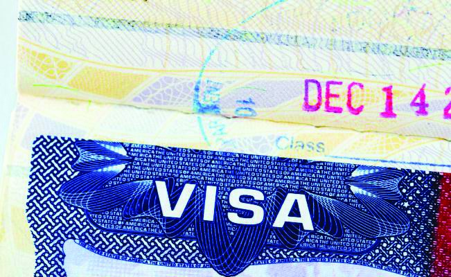 PARA EVITAR LLEGADA DE REFUGIADOS A CANADÁ, EE.UU. CANCELA VISADOS