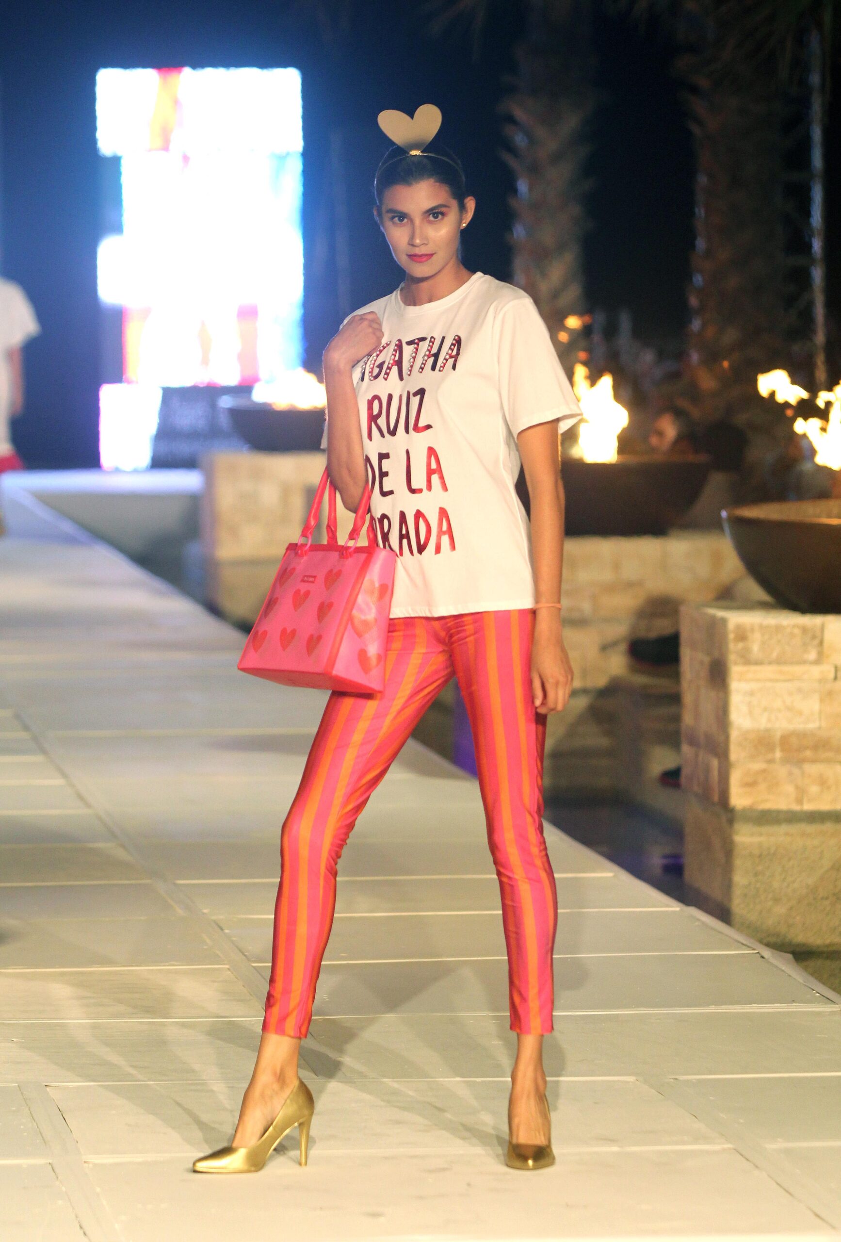 La española Agatha Ruiz de la Prada muestra su nueva colección en el Caribe de México