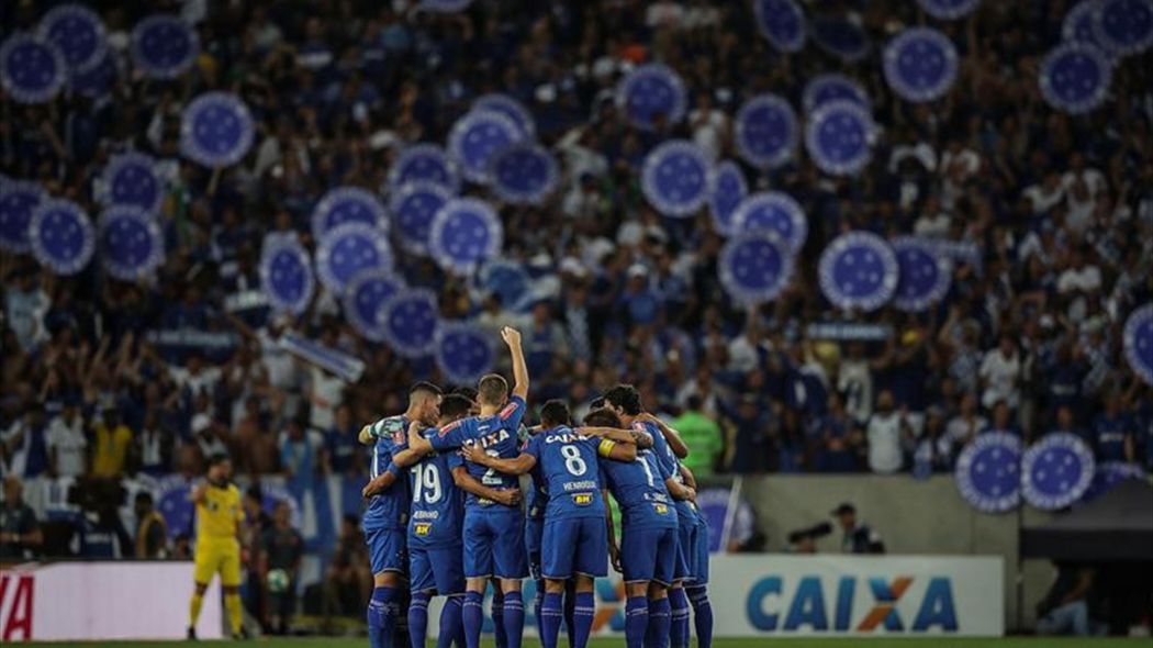 2-Jugadores de la U EFE