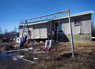 La pobreza joven como predictora de baja asistencia a las urnas