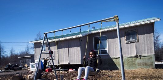 La pobreza joven como predictora de baja asistencia a las urnas