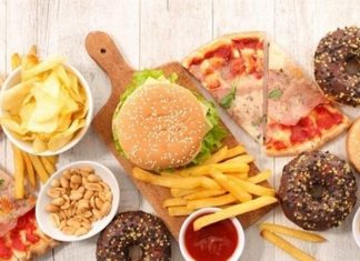 Por qué comemos más al comer comida procesada