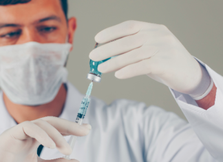 ENTRE EL VIRUS Y LAS AULAS Ante la incertidumbre, reforzar medidas sanitarias