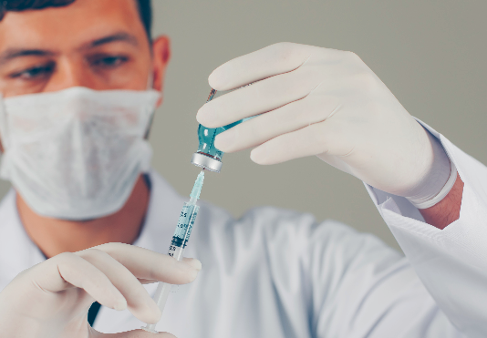 ENTRE EL VIRUS Y LAS AULAS Ante la incertidumbre, reforzar medidas sanitarias