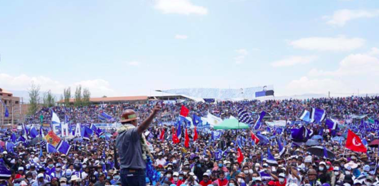 Bolivia: a la sombra de un golpe de Estado arropado en las urnas