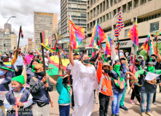 Marchan en Colombia contra la violencia y por la paz