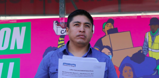 Somos trabajadores vulnerables”, dice jornalero que continúa demanda contra granja por Scotlynn Farms