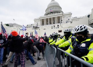 Manifestantes favorables a Trump irrumpen en el Congreso de EE.UU.