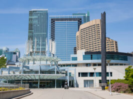 Abrirá clínica de vacunación contra Covid-19 en Centro de Convenciones Metro Toronto