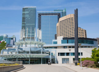 Abrirá clínica de vacunación contra Covid-19 en Centro de Convenciones Metro Toronto