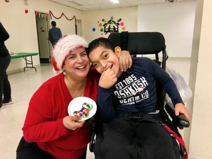 Ángeles Niembro y su hijo Francesco