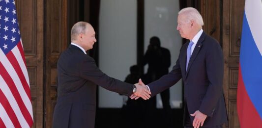 Biden y Putin califican de positiva su reunión en Ginebra