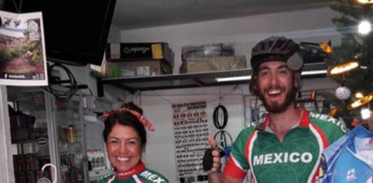 Jacqueline Díaz: viajó en bicicleta de Canadá a México