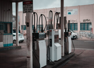 US commercial crude oil reserves ramp up