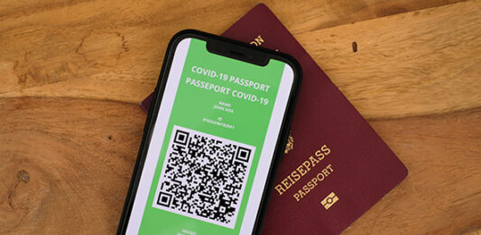 Más de 175 mil franceses rechazan pasaporte sanitario