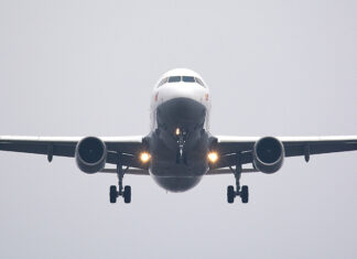 Latam Airlines redujo pérdidas aunque sigue golpeada por pandemia