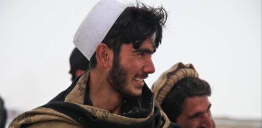 PRIMERAS FAMILIAS AFGANAS YA SE ENCUENTRAN EN CANADÁ.