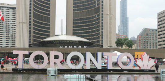 Honroso reconocimiento a residentes indocumentados en Toronto