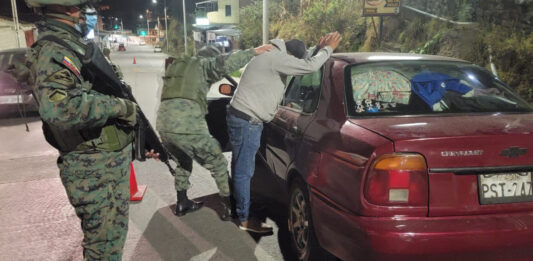 Militares en las calles contra la inseguridad en Ecuador