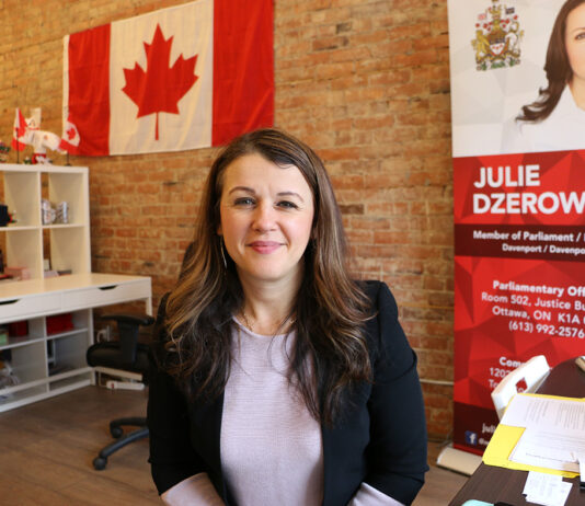 Feminista, ecologista y defensora de los inmigrantes: Julie Dzerowicz busca reelección