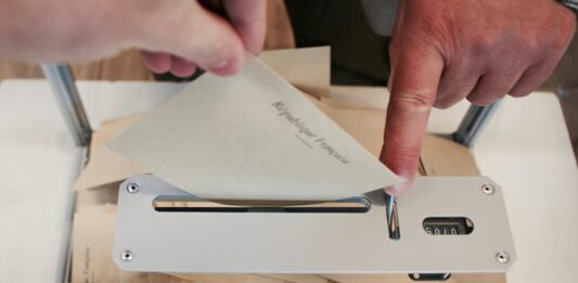 SUFREN LOS LIBERALES EN EL DESPEGUE DE LA CARRERA ELECTORAL