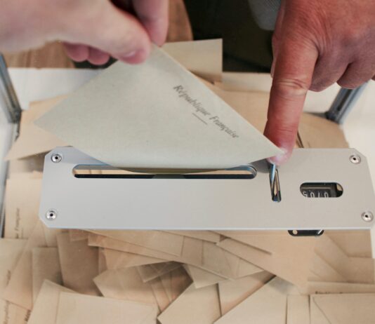 SUFREN LOS LIBERALES EN EL DESPEGUE DE LA CARRERA ELECTORAL