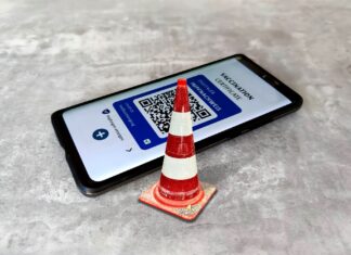 Seguros y cómodos: ya disponibles nuevos certificados de vacunación con código QR en Ontario