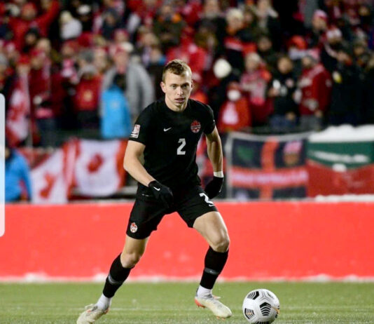 Canadá derrota a México y se coloca un paso más cerca de hacer historia