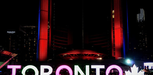 Llama alcalde John Tory a potenciar compras locales
