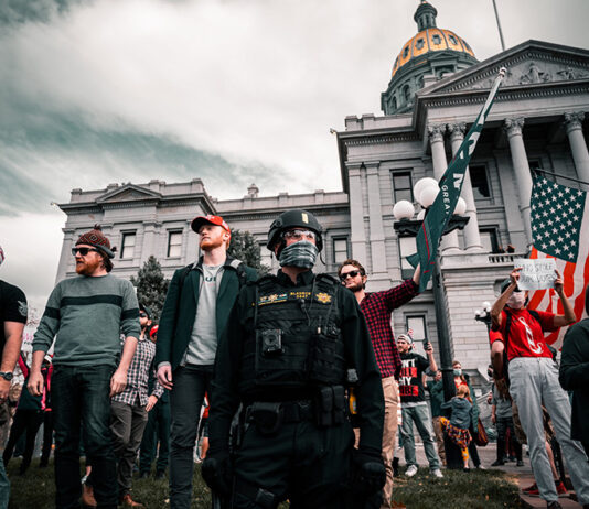 Exclusive poll: U.S citizens´ fears rise for 2022