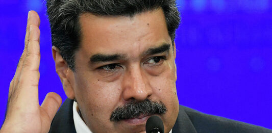 Anuncia presidente de Venezuela posible retorno al diálogo con la oposición