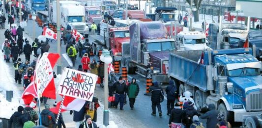 Continúan protestas antivacunas en Canadá y mueven las opiniones políticas