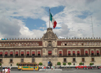 Palacio Nacional okupado
