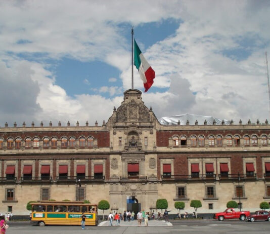 Palacio Nacional okupado