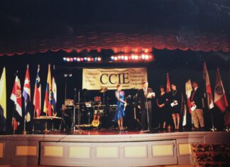 Presentan el libro “30 años más tarde. Celebración el Idioma Español”