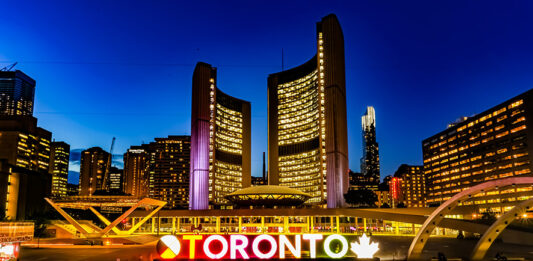 Toronto aumenta el número de vecindarios de planificación social