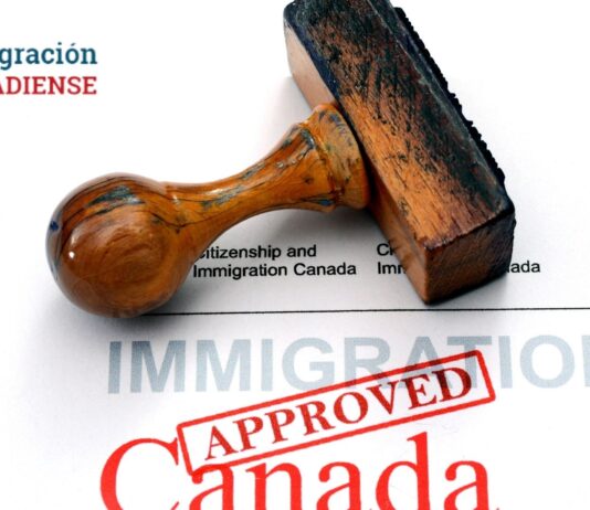 Los clientes siempre deben estar vigilantes de los casos presentados ante Inmigración
