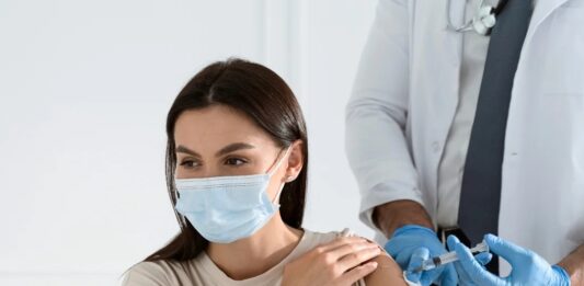 Extienden campaña de vacunación de la ciudad de Toronto